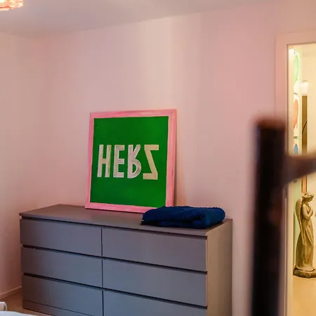 Apartment Heartart